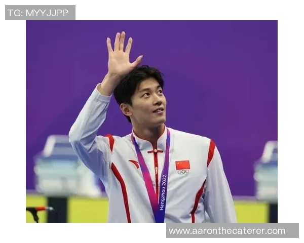 奋斗不息的足球明星们用汗水铸就辉煌成就与荣耀 奋斗不息的足球明星们用汗水铸就辉煌成就与荣耀