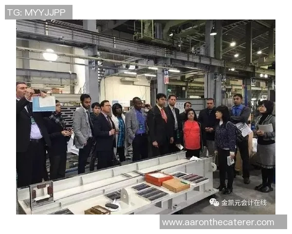 成都足球队的崛起之路洲际杯背后的奋斗与荣耀故事 成都足球队的崛起之路洲际杯背后的奋斗与荣耀故事