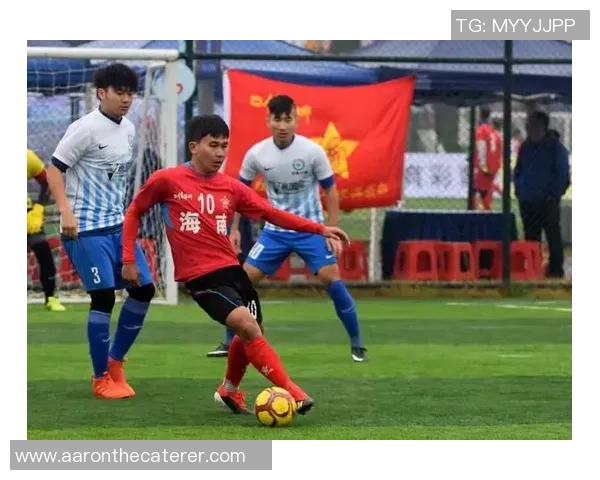 王辉与足球明星的亲密接触揭秘他们背后的故事与梦想 王辉与足球明星的亲密接触揭秘他们背后的故事与梦想