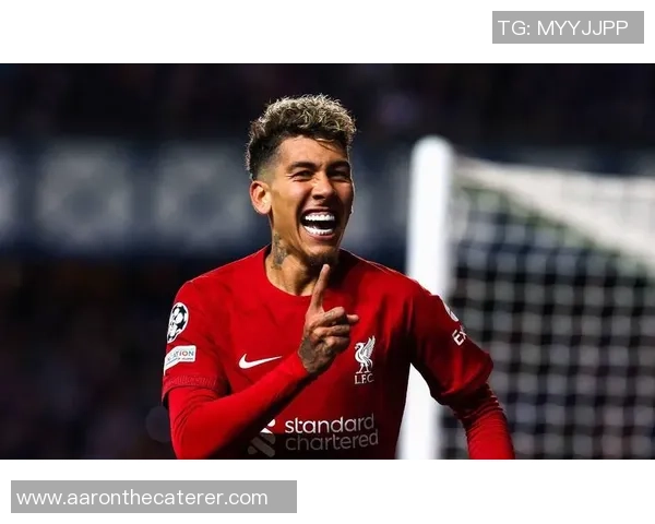 红色足球明星头像男真人展现激情与活力的运动魅力