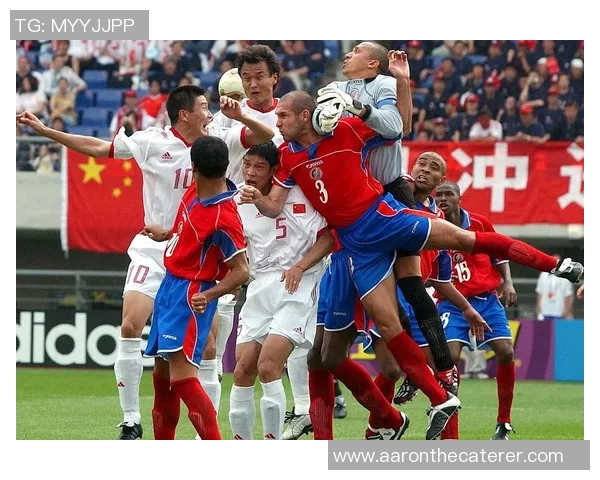 顶级足球明星精彩进球瞬间回顾与经典瞬间分享 顶级足球明星精彩进球瞬间回顾与经典瞬间分享